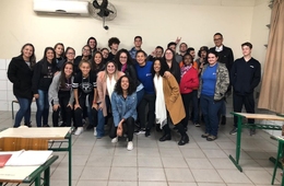 Acadêmicos de Psicologia realizam orientação profissional com alunos do ensino médio