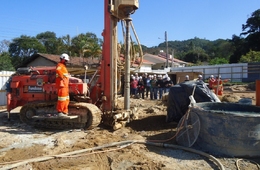 Alunos da pós-graduação em Dimensionamento Geotécnico e Estrutural de Fundações realizam visita técnica