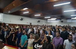 Concluintes de 2018/2 participam de formatura em gabinete