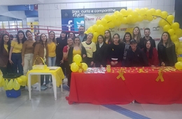 Curso de Enfermagem da Esucri realiza ação em alusão ao Setembro Amarelo