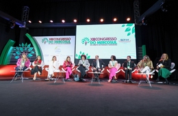 Professora da Esucri palestra no Congresso do Mercosul de Direito de Família e Sucessões
