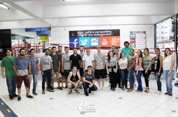 Acadêmicos de Engenharia Civil apresentam trabalho de Estatística